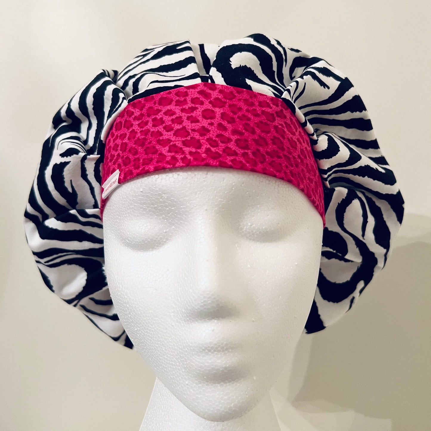 Bouffant Deluxe - Zazzy Stripes