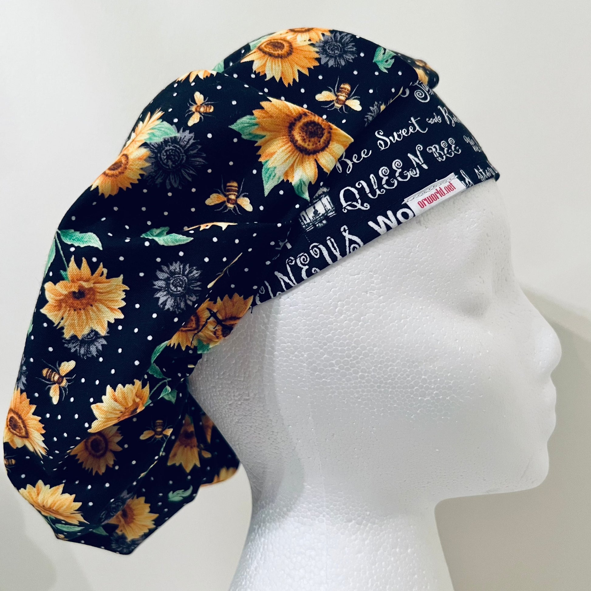 Bouffant - Bees and yellow flowers