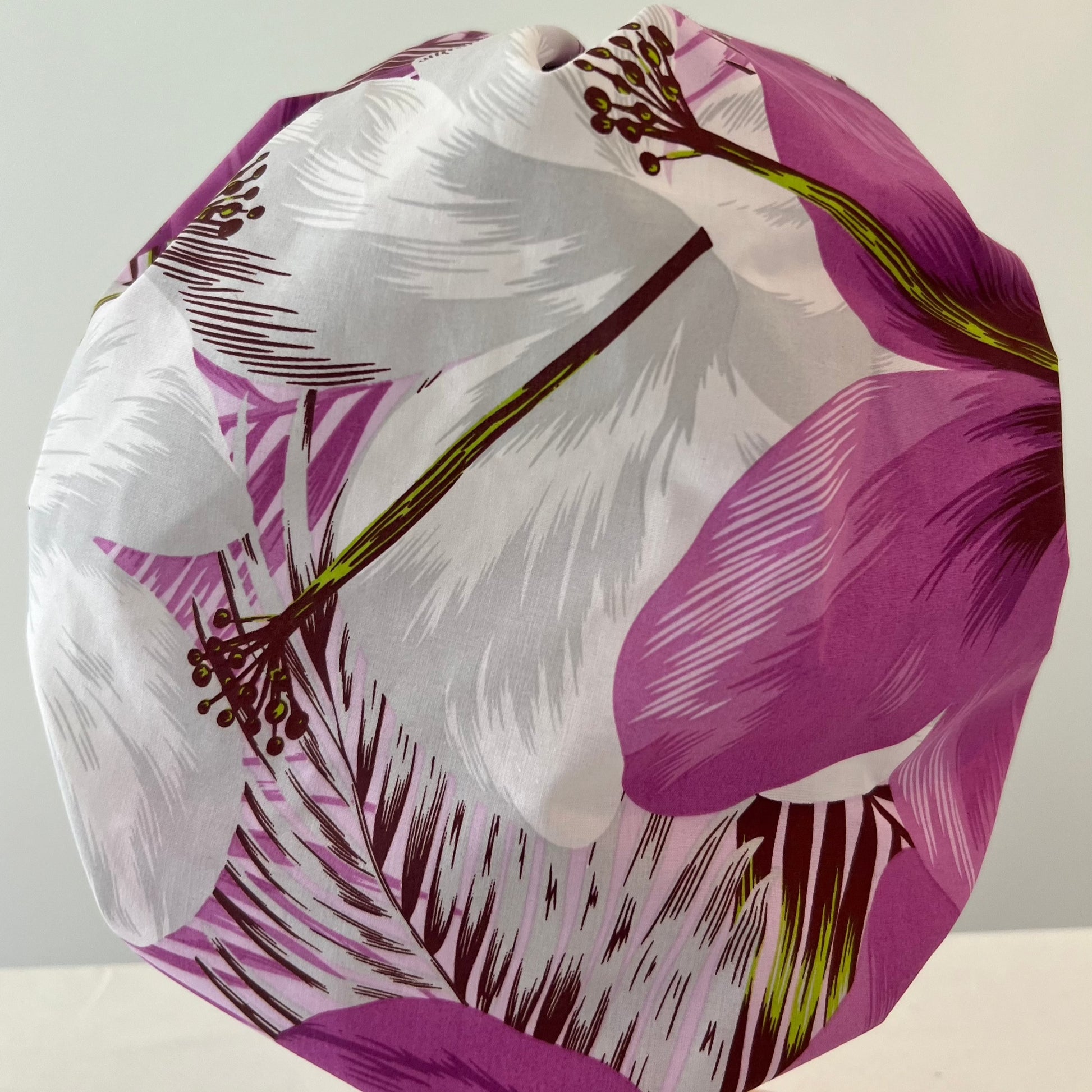 Bouffant-HawaiianPurpleandWhiteBlooms