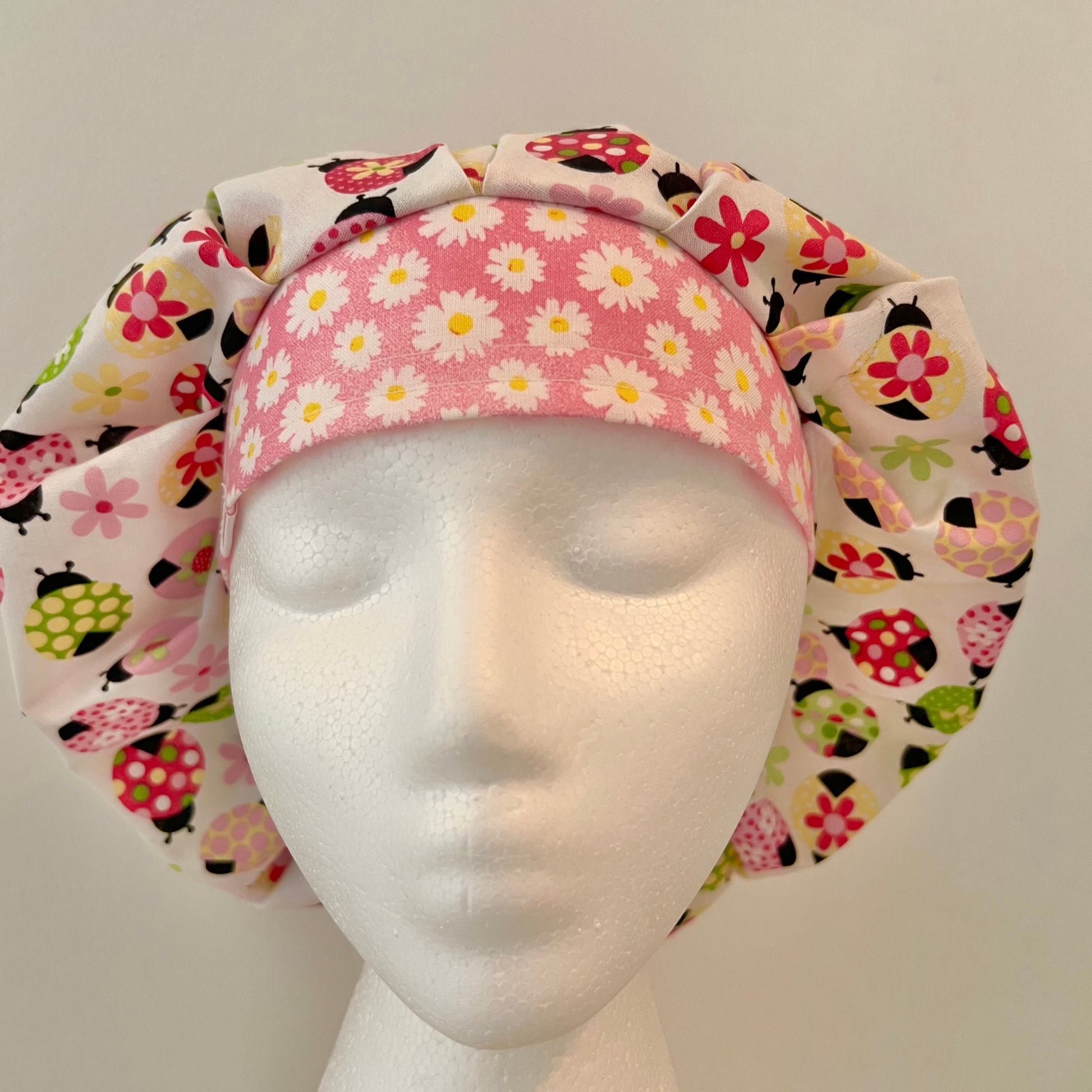 Bouffant-Ladybugs Pink