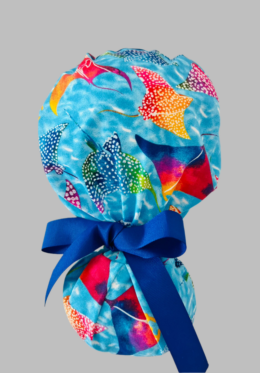 Manta Ray Ponytail Scrub Cap – Ocean Stingray Nurse Hat, Colorful Sea Life Surgical Cap, Beachy Medical Cap