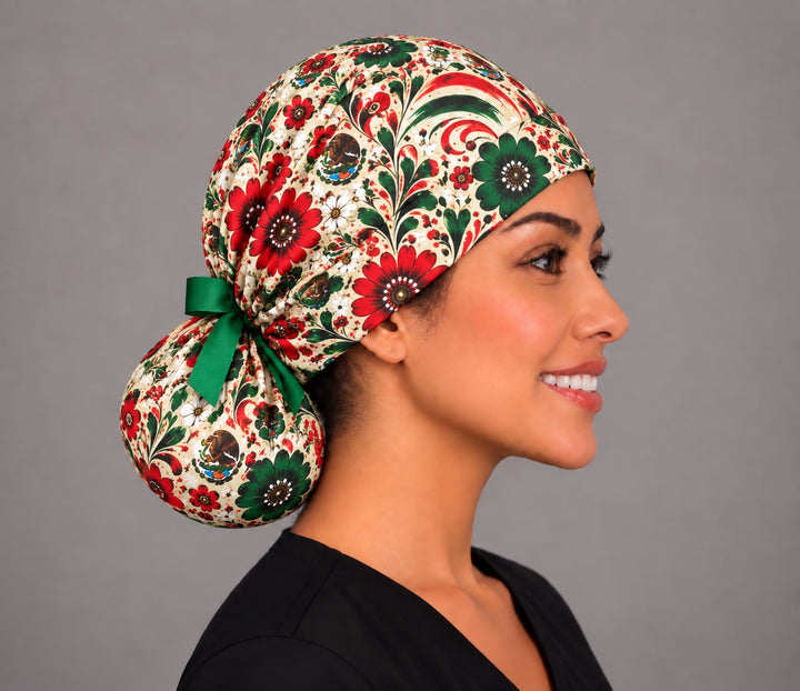 Right profile of the gorro quirúrgico mexicano verde, blanco y rojo, ponytail style with green bow for OR nurses